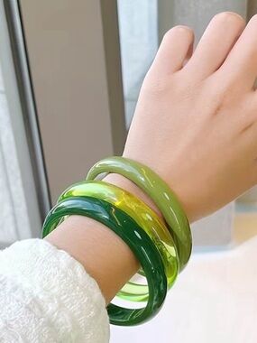Green Resin Bangle Bracelet Set - Stylish Women Jewelry